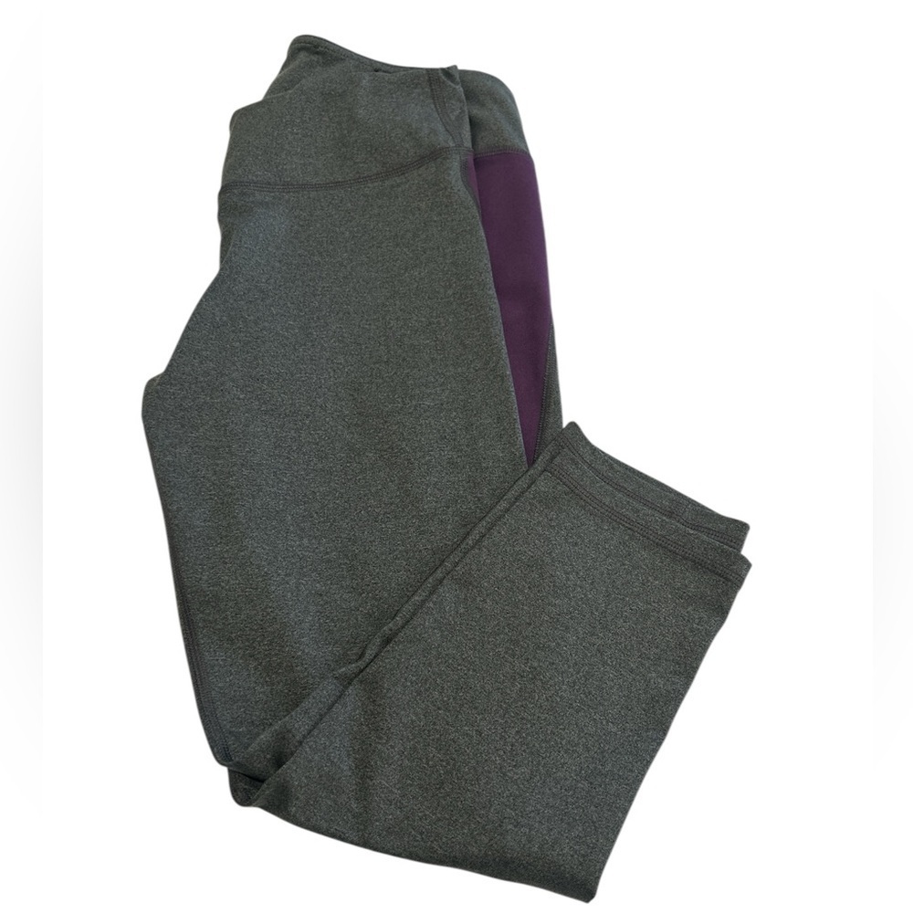 GAIAM Gray and Purple Leggings Athletic Style